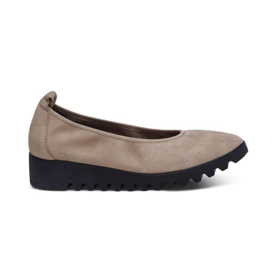 Aetrex Brianna Ballet Flat Casuals