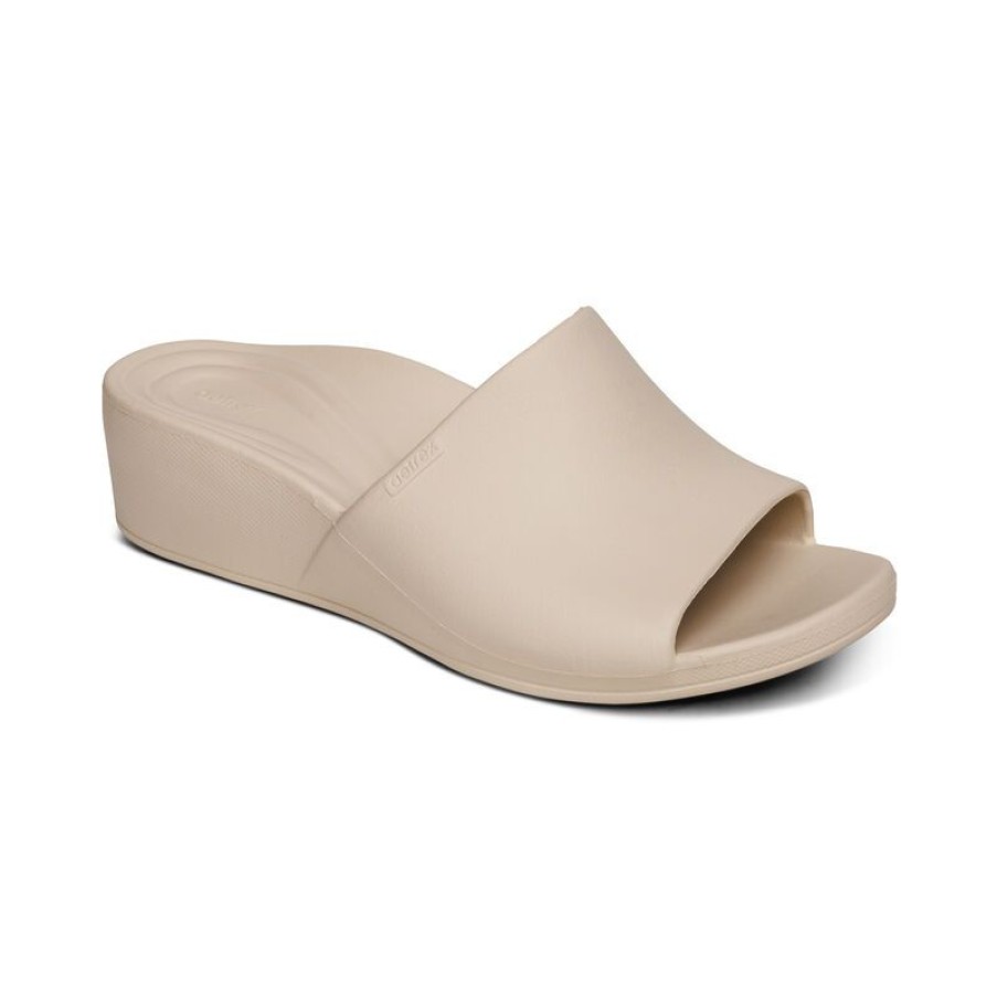 Aetrex Jamie Orthotic Wedge Wedges & Heels